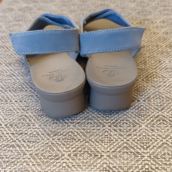 Cloudsteppers by Clarks Light Blue Suede Wedge Sandals - Picture 5 of 12